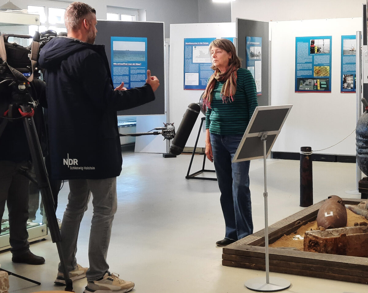 Phillip Kamke - Aufnahmen in der Sonderaussstellung für das Schleswig-Holstein Magazin
mit Claudia Hönck
NDR im Museum