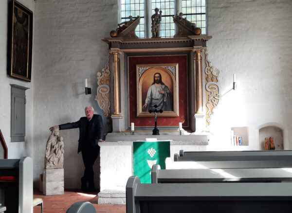 Volker Weber in der Kirche des Hospitals